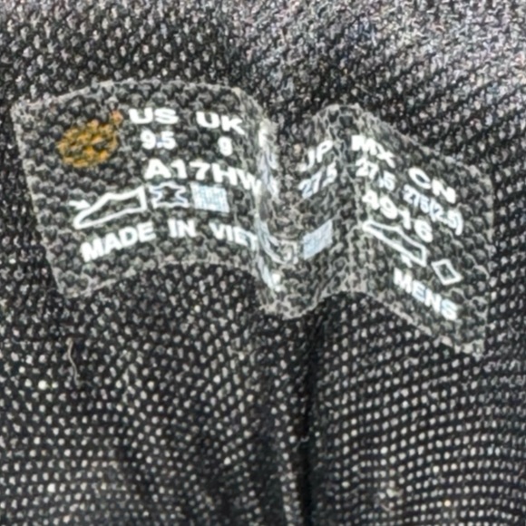 Black men’s timberland field boots great condition - Picture 4 of 5